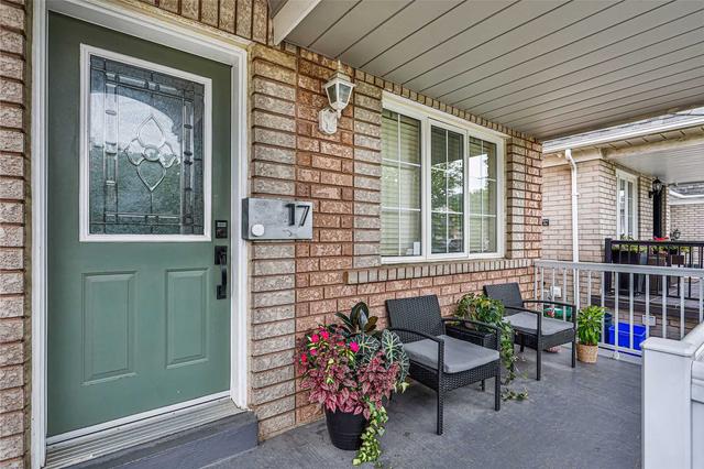 17 Convoy Cres, House semidetached with 3 bedrooms, 4 bathrooms and 3 parking in Vaughan ON | Image 23