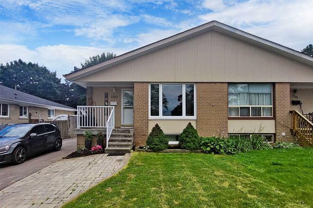1343 Tatra Dr, House semidetached with 3 bedrooms, 2 bathrooms and 4 parking in Pickering ON | Image 1
