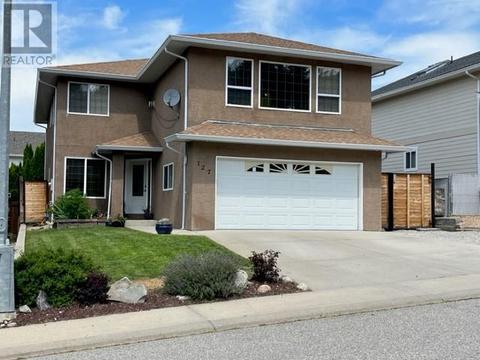 127 Stocks Crescent, House detached with 5 bedrooms, 4 bathrooms and 2 parking in Penticton BC | Card Image