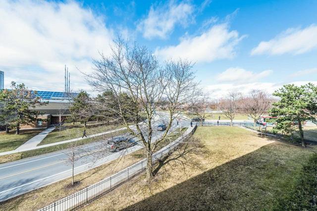 206 - 150 Leeward Glenway Way, Townhouse with 4 bedrooms, 2 bathrooms and 1 parking in Toronto ON | Image 19