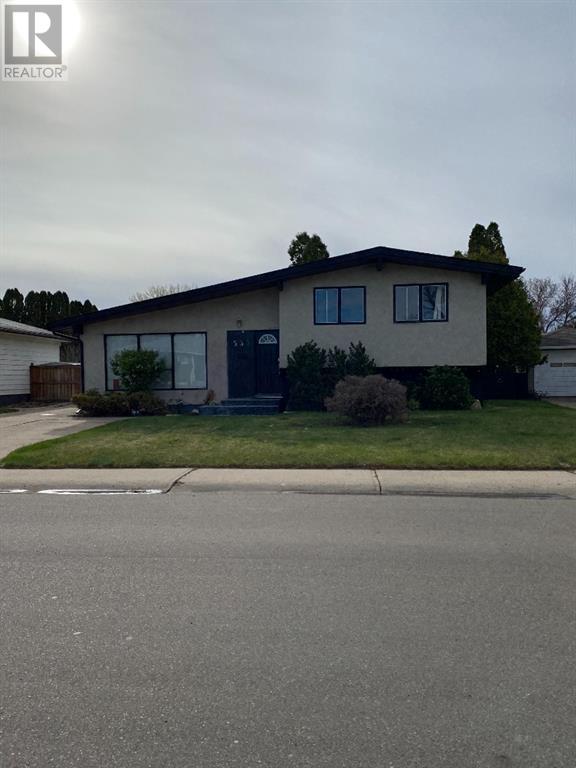 533 7 Street Ne, House detached with 1 bedrooms, 1 bathrooms and null parking in Medicine Hat AB | Image 1
