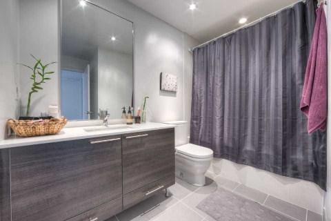 1608 - 1 Market St, Condo with 2 bedrooms, 3 bathrooms and 1 parking in Toronto ON | Image 2