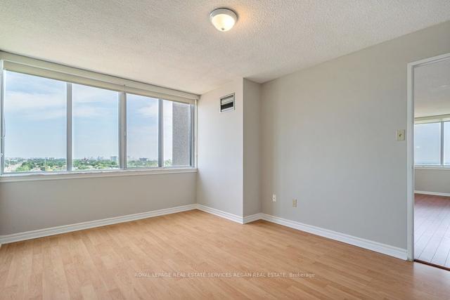 1401 - 1300 Mississauga Valley Blvd, Condo with 2 bedrooms, 2 bathrooms and 1 parking in Mississauga ON | Image 7