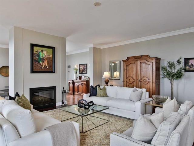 ph05 - 1135 Royal York Rd, Condo with 2 bedrooms, 3 bathrooms and 2 parking in Toronto ON | Image 36