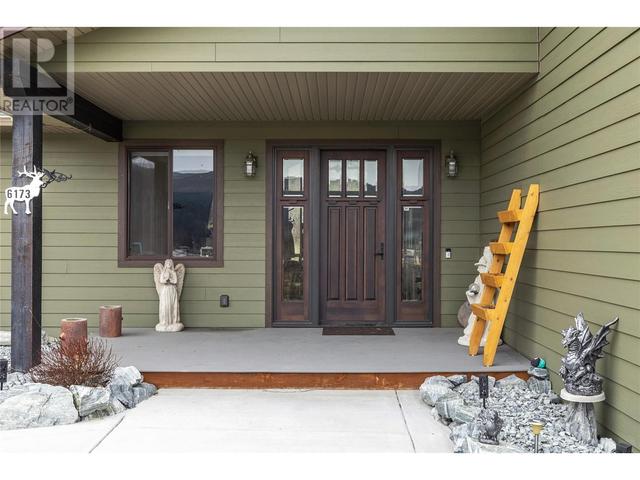 6173 Highway 6, House detached with 4 bedrooms, 3 bathrooms and 2 parking in Central Kootenay H BC | Image 2