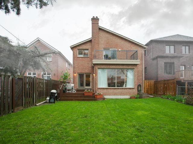 30 Regina Ave, House detached with 4 bedrooms, 4 bathrooms and 2 parking in Toronto ON | Image 20