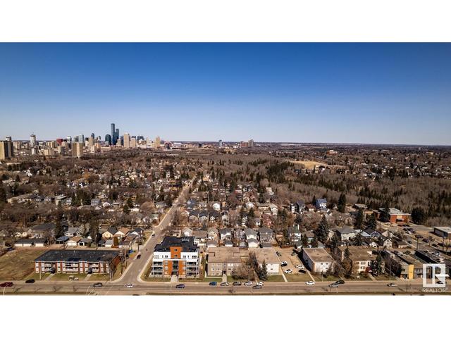 1 - 9650 82 Av Nw, Condo with 2 bedrooms, 1 bathrooms and 1 parking in Edmonton AB | Image 3