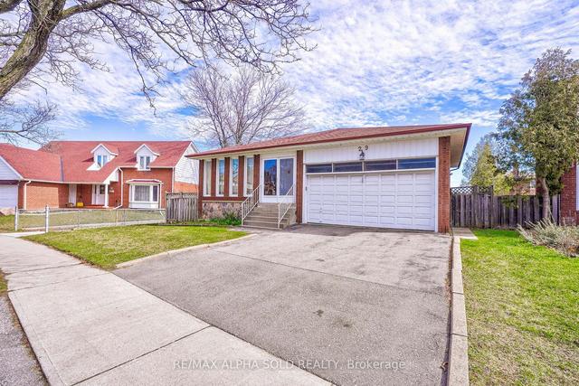 29 Redbud Cres, House detached with 4 bedrooms, 3 bathrooms and 4 parking in Toronto ON | Image 12