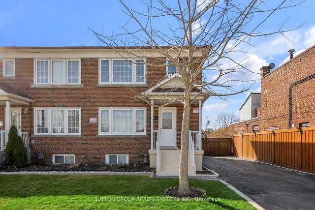 17 Arthur St, House semidetached with 3 bedrooms, 2 bathrooms and 3 parking in Toronto ON | Image 12