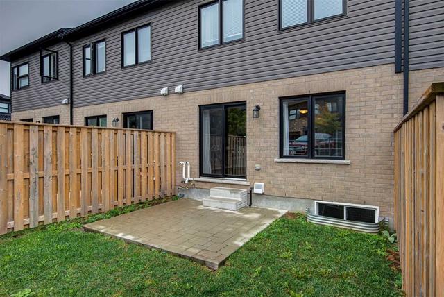 69 Hawkins Dr, Townhouse with 3 bedrooms, 3 bathrooms and 2 parking in Guelph ON | Image 17