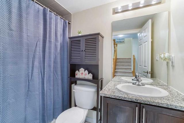 60 - 35 Applewood Lane, Townhouse with 4 bedrooms, 4 bathrooms and 1 parking in Toronto ON | Image 5