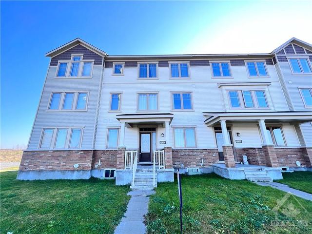 1682 Maple Grove Road, Townhouse with 4 bedrooms, 2 bathrooms and 2 parking in Ottawa ON | Card Image