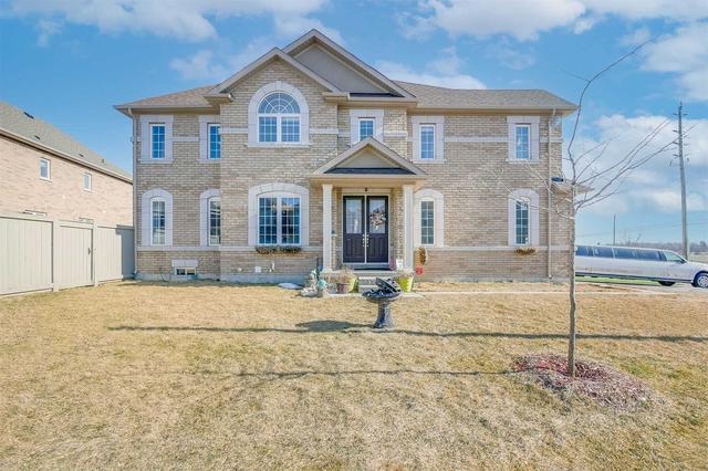 43 Ivor Cres, House attached with 3 bedrooms, 3 bathrooms and 6 parking in Brampton ON | Image 1