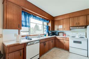2202 35 Street Se, House detached with 4 bedrooms, 1 bathrooms and 2 parking in Calgary AB | Image 11