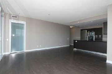 1511 - 90 Park Lawn Rd, Condo with 2 bedrooms, 2 bathrooms and 1 parking in Toronto ON | Image 4
