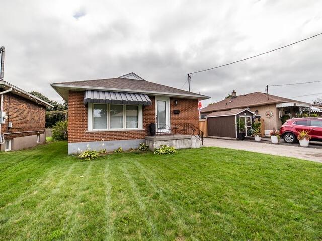 843 Myers St, House detached with 3 bedrooms, 2 bathrooms and 3 parking in Oshawa ON | Image 1