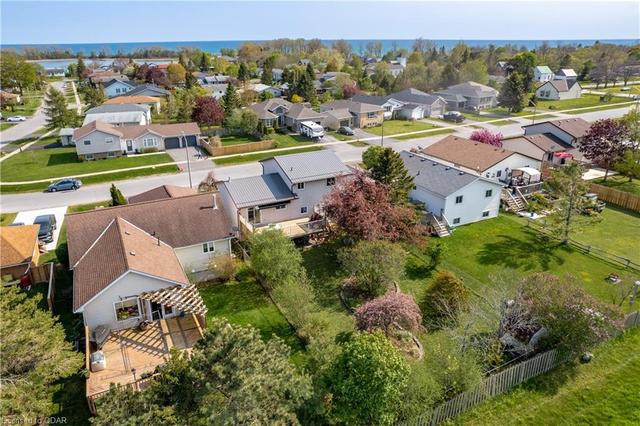 12 First Avenue, House detached with 3 bedrooms, 2 bathrooms and 4 parking in Prince Edward County ON | Image 38