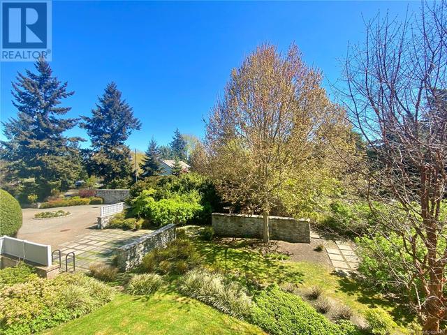 202 - 4394 West Saanich Rd, Condo with 2 bedrooms, 2 bathrooms and 1 parking in Saanich BC | Image 17