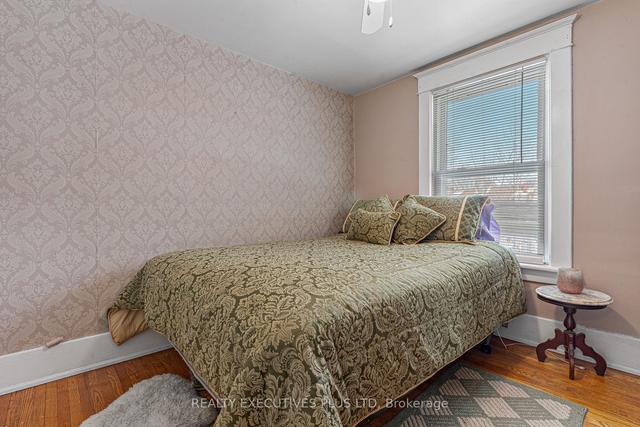 5383 Huron St S, House detached with 3 bedrooms, 1 bathrooms and 3 parking in Niagara Falls ON | Image 2