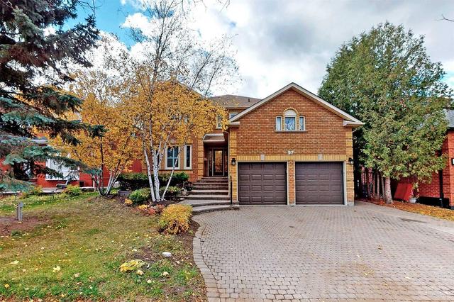97 Kennett Dr, House detached with 5 bedrooms, 5 bathrooms and 5 parking in Whitby ON | Image 1