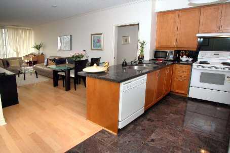 uph05 - 55 Bloor St E, Condo with 2 bedrooms, 2 bathrooms and 1 parking in Toronto ON | Image 5