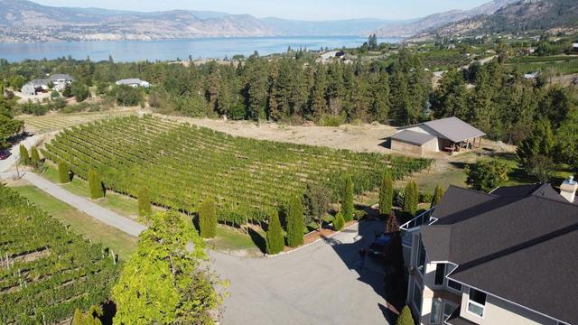 3260 Mckay Road, House detached with 4 bedrooms, 3 bathrooms and 4 parking in Okanagan Similkameen E BC | Image 3