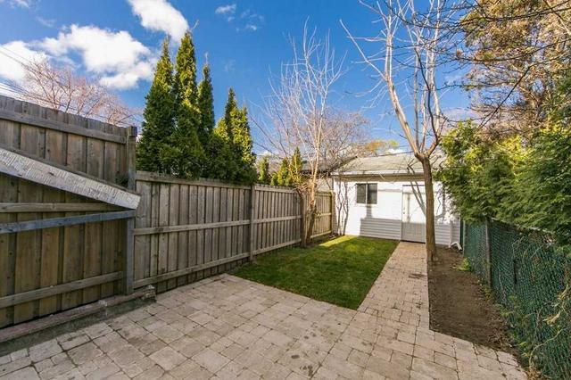379 St. Clarens Ave, House detached with 7 bedrooms, 4 bathrooms and 1 parking in Toronto ON | Image 17