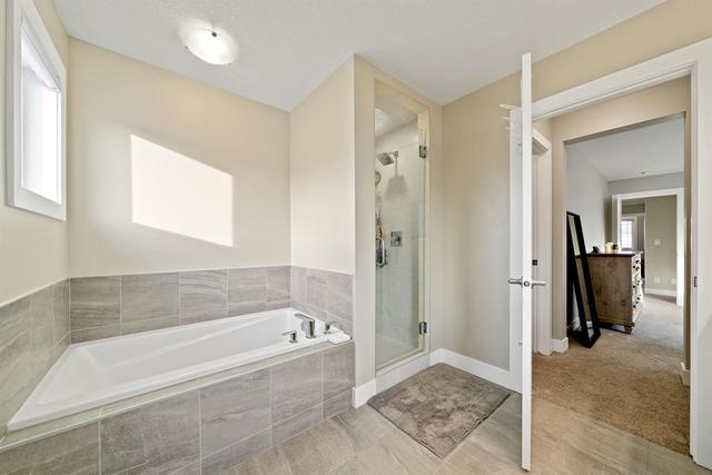 173 Yorkville Manor Sw, Home with 4 bedrooms, 3 bathrooms and 2 parking in Calgary AB | Image 30