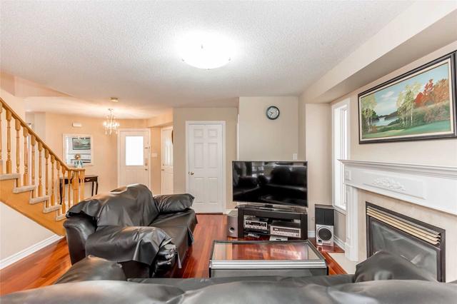 48 Livia Herman Way, House detached with 3 bedrooms, 4 bathrooms and 5 parking in Barrie ON | Image 3