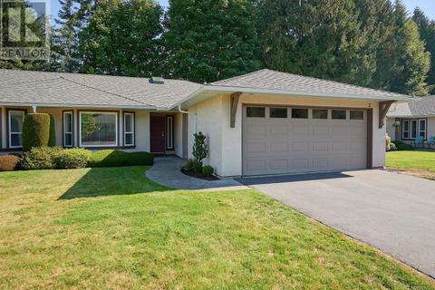 2 - 820 Chestnut St, House attached with 2 bedrooms, 2 bathrooms and 4 parking in Qualicum Beach BC | Card Image