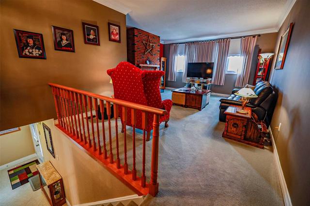 3 Weybridge Tr, House detached with 3 bedrooms, 3 bathrooms and 4 parking in Brampton ON | Image 16