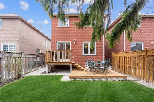 2381 Springfield Cres, House attached with 3 bedrooms, 3 bathrooms and 3 parking in Oakville ON | Image 33