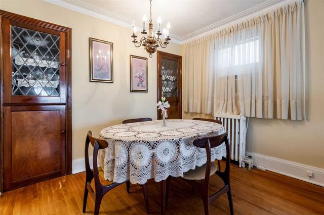 49 Hartley Ave, House detached with 2 bedrooms, 2 bathrooms and 4 parking in Toronto ON | Image 3