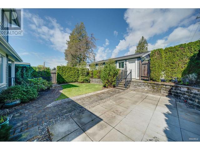 1819 St. Andrews Avenue, House detached with 5 bedrooms, 4 bathrooms and 2 parking in North Vancouver BC | Image 31