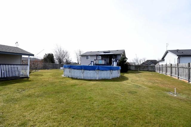 700 Nancy Rd, House detached with 2 bedrooms, 3 bathrooms and 4 parking in Fort Erie ON | Image 32