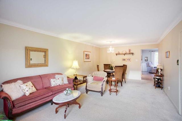 2 - 1564 Kerns Rd, Townhouse with 3 bedrooms, 4 bathrooms and 3 parking in Burlington ON | Image 7