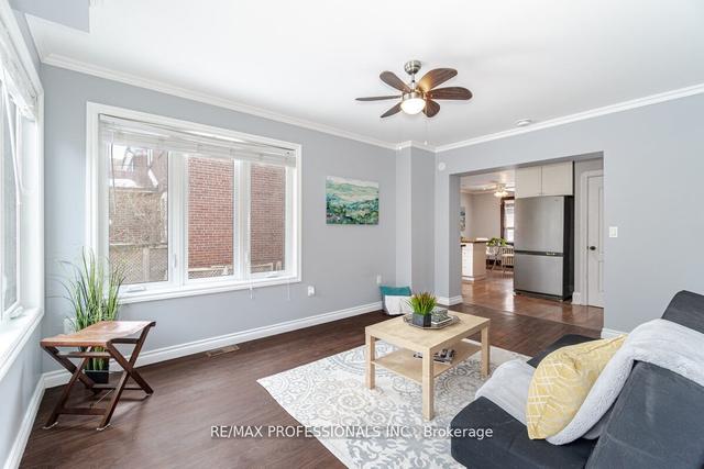 101 Keele St, House detached with 4 bedrooms, 2 bathrooms and 2 parking in Toronto ON | Image 32