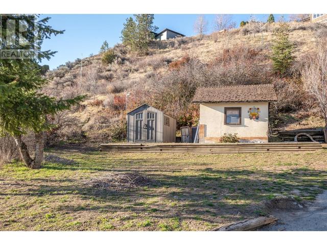 14415 Latimer Avenue, House detached with 5 bedrooms, 2 bathrooms and 1 parking in Summerland BC | Image 43