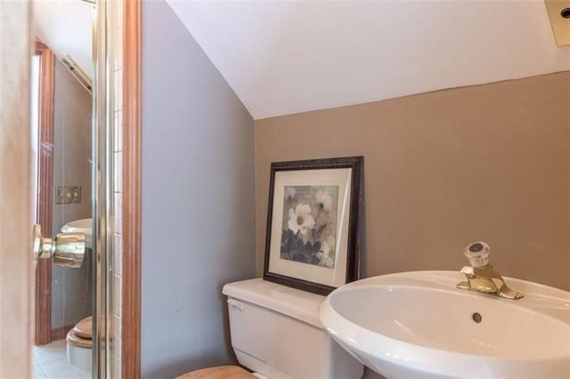 132 Highland Ave, House detached with 3 bedrooms, 2 bathrooms and 1 parking in St. Catharines ON | Image 16