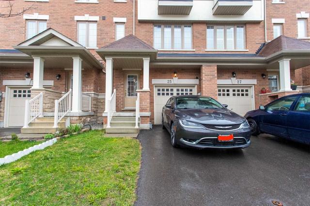 25 Sprucewood Rd, House attached with 3 bedrooms, 3 bathrooms and 3 parking in Brampton ON | Image 1