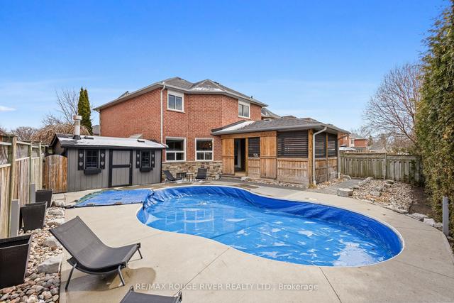 12 Kenny Crt, House detached with 4 bedrooms, 3 bathrooms and 6 parking in Whitby ON | Image 35
