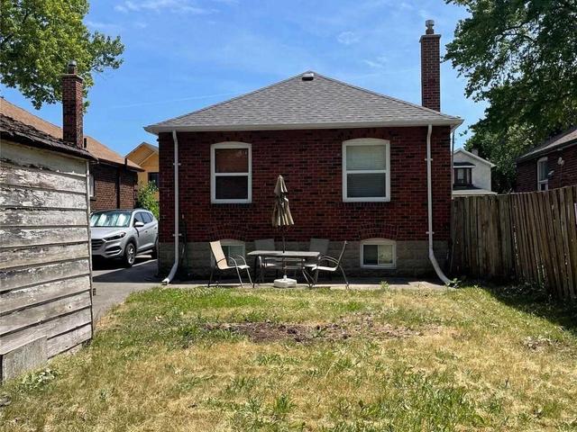 1934 Lawrence Ave W, House detached with 2 bedrooms, 2 bathrooms and 6 parking in Toronto ON | Image 6
