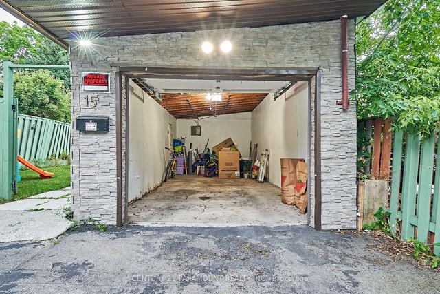 15 Knights Rd, House detached with 3 bedrooms, 2 bathrooms and 8 parking in Oshawa ON | Image 24