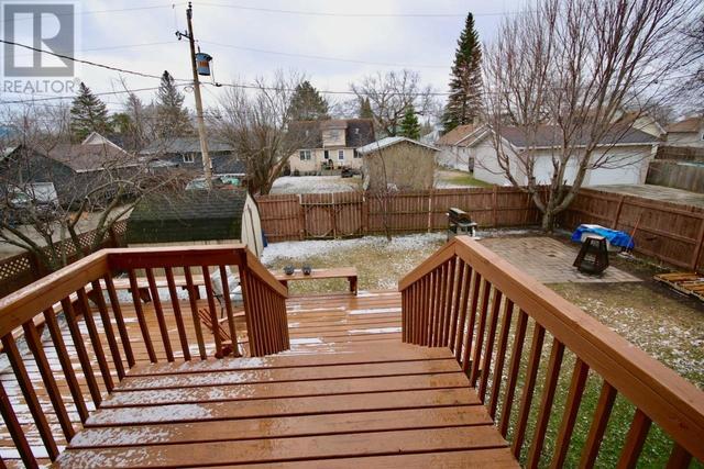 527 Third St W, House detached with 5 bedrooms, 3 bathrooms and null parking in Fort Frances ON | Image 34