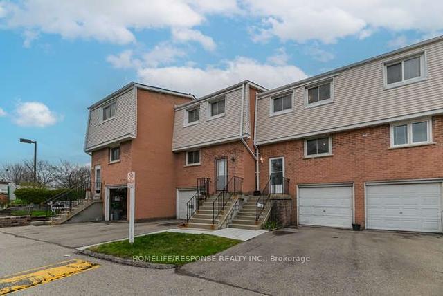 10 - 400 Mississauga Valley Blvd, Townhouse with 3 bedrooms, 2 bathrooms and 2 parking in Mississauga ON | Image 12