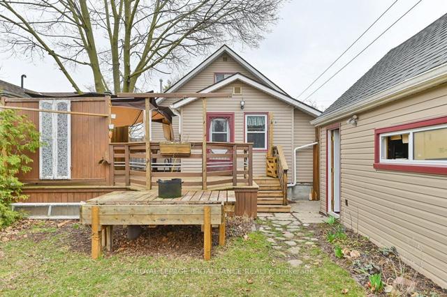 79 Pine St, House detached with 4 bedrooms, 1 bathrooms and 4 parking in Belleville ON | Image 17