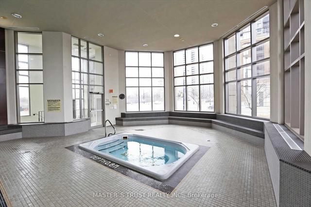 1004 - 388 Prince Of Wales Dr, Condo with 2 bedrooms, 2 bathrooms and 1 parking in Mississauga ON | Image 21