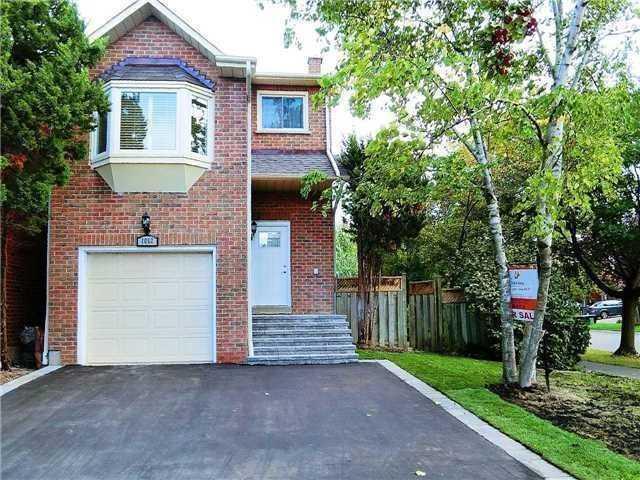 1052 Lucerne Cres, House detached with 4 bedrooms, 4 bathrooms and 2 parking in Mississauga ON | Image 1