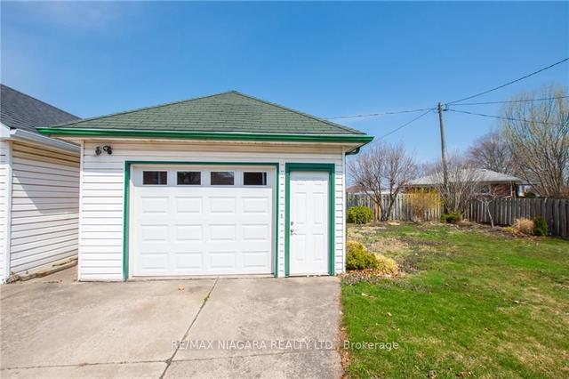 12 Milton Rd, House detached with 3 bedrooms, 2 bathrooms and 3 parking in St. Catharines ON | Image 27