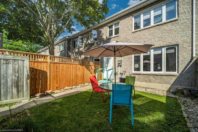 32 Yonge Street, House attached with 3 bedrooms, 3 bathrooms and 2 parking in Kingston ON | Image 26